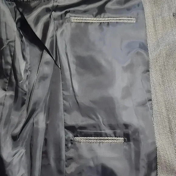 Men's Versini Coat, Black/Tan, Size 46 Long, Pre-Owned - Picture 8 of 9